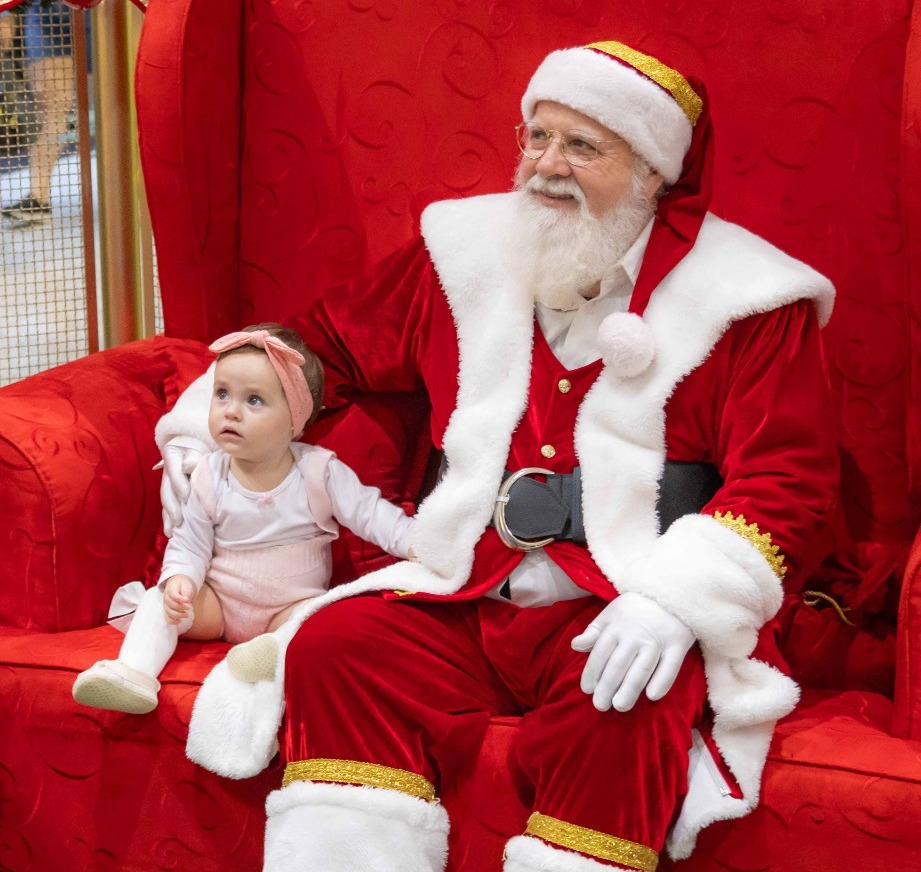 Fim de semana tem chegada do Papai Noel, feira pet e campeonato de futebol de mesa