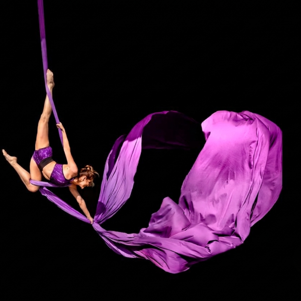 Festival Garten de Dança conta com apresentações de danças aéreas