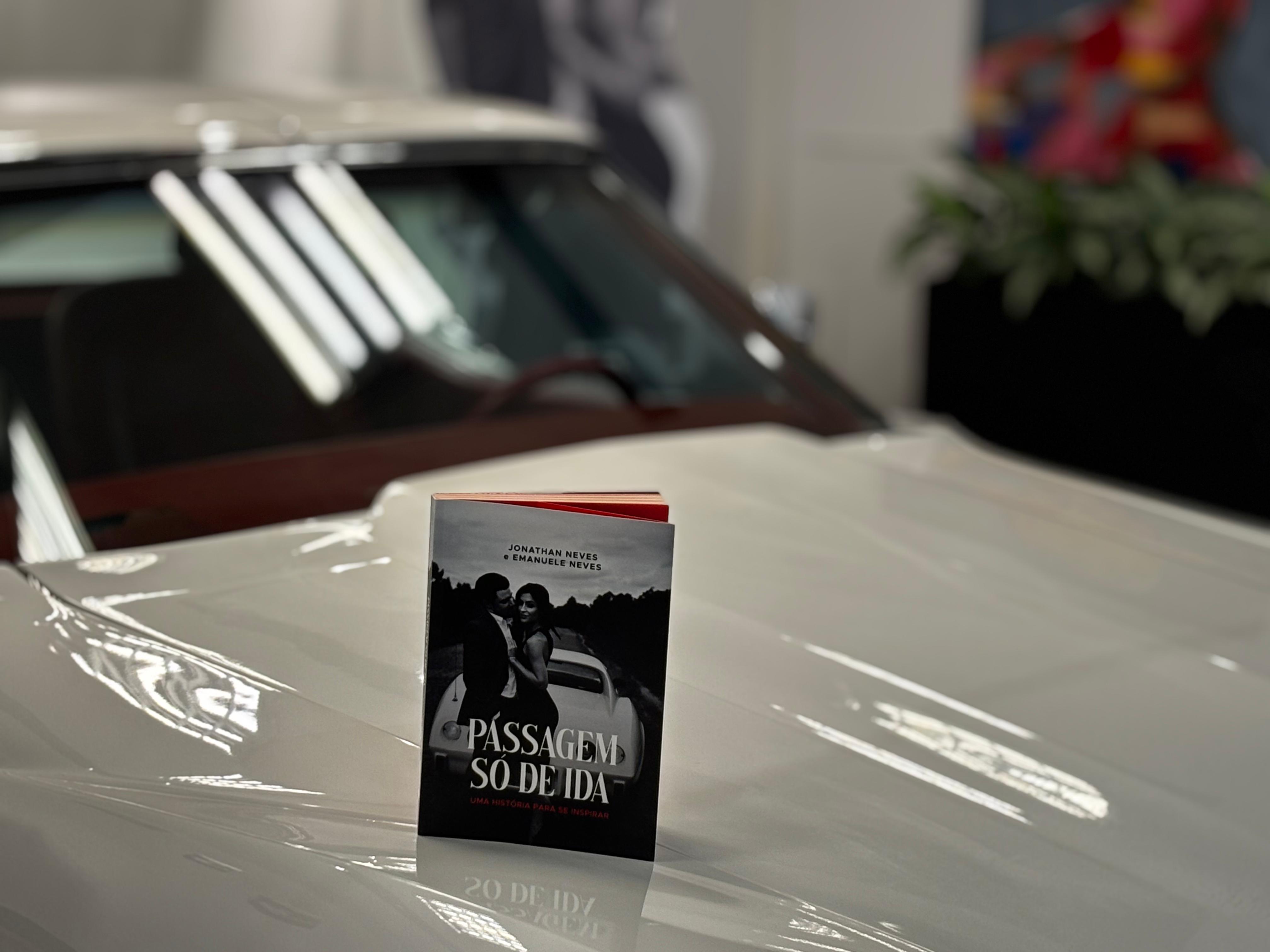 Norte Shopping recebe exposição imersiva de “Passagem Só de Ida”, livro de autores blumenauenses
