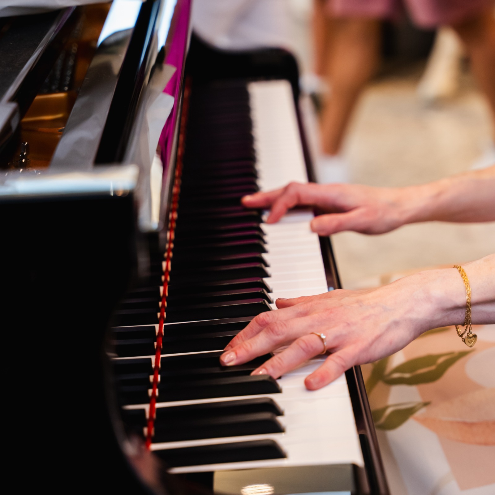 Gourmetizasom leva música ambiente ao Terraço Gourmet do Balneário Shopping nos fins de semana